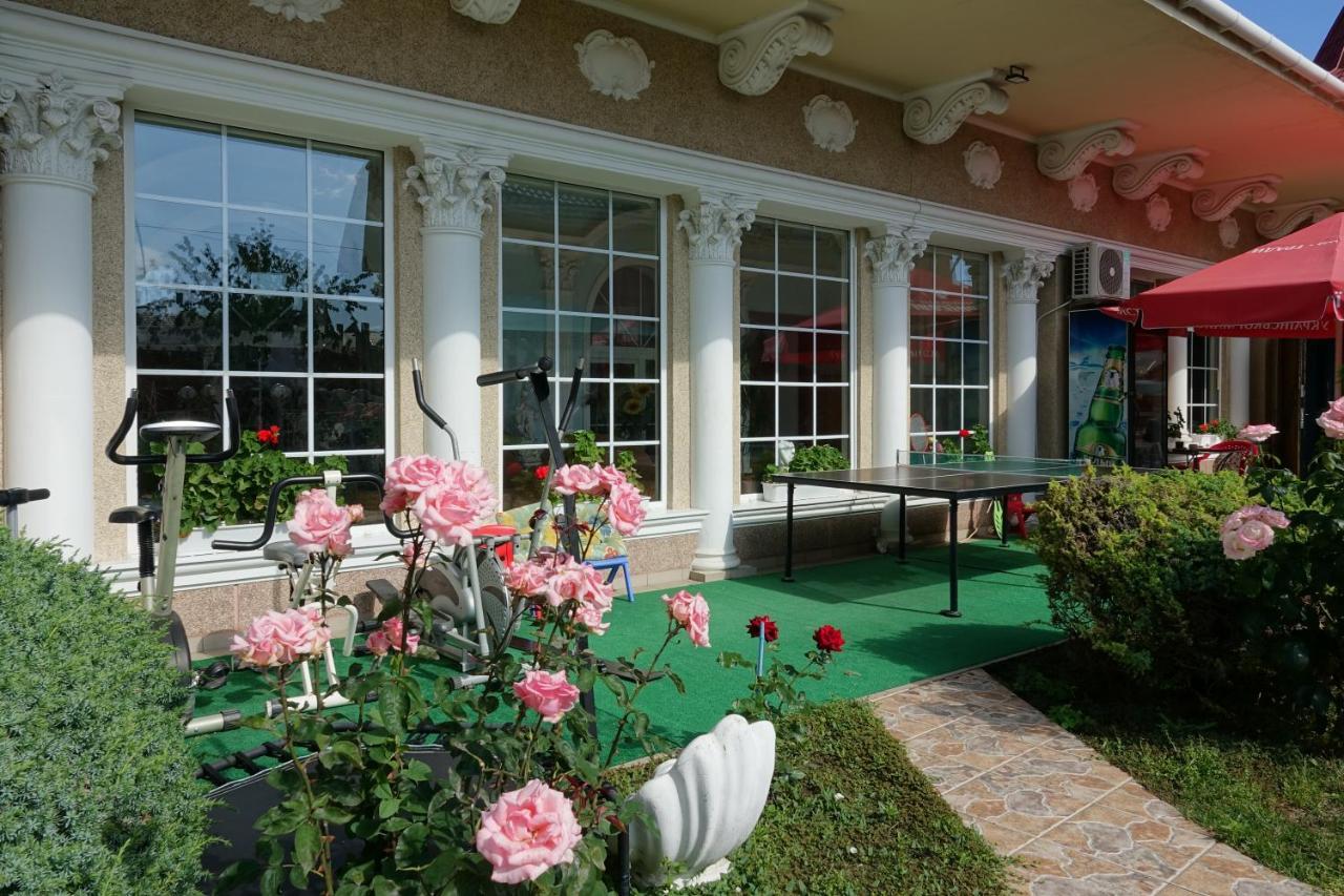 White House Apartments Odessa Ngoại thất bức ảnh