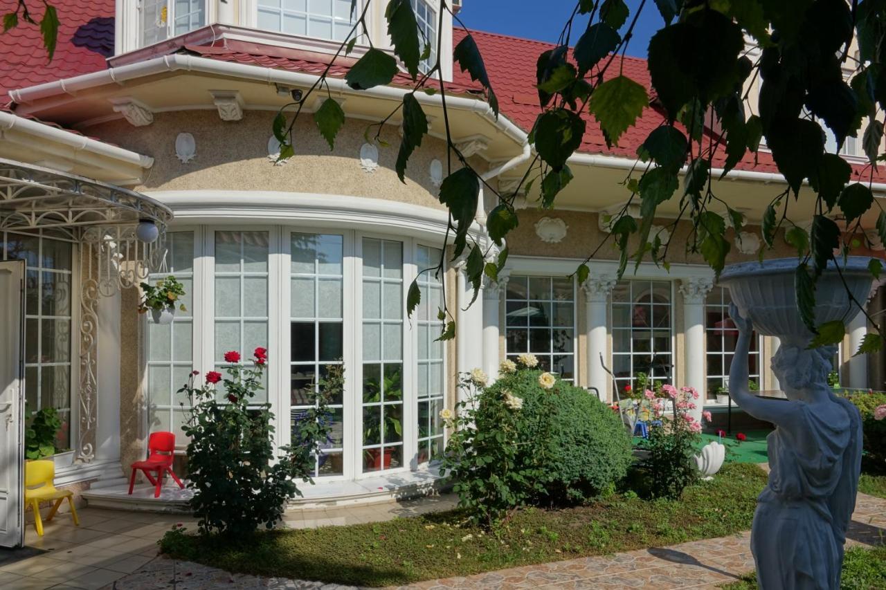 White House Apartments Odessa Ngoại thất bức ảnh