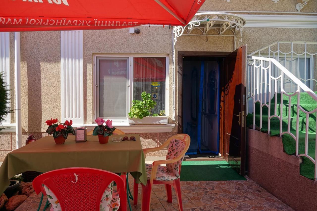 White House Apartments Odessa Ngoại thất bức ảnh