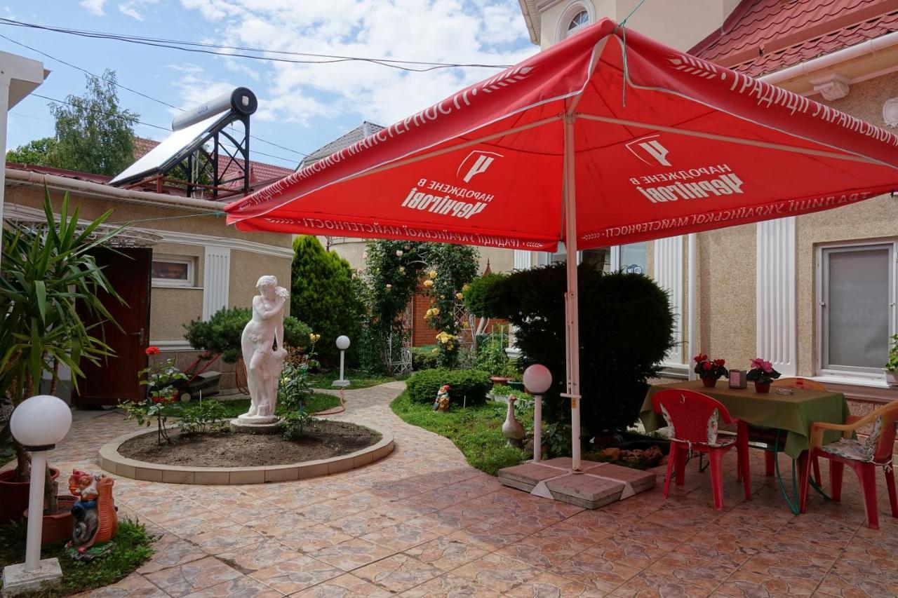 White House Apartments Odessa Ngoại thất bức ảnh