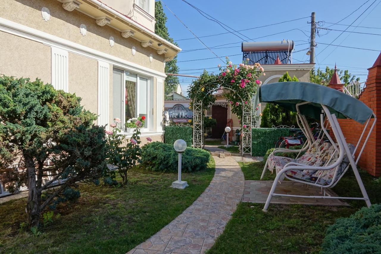 White House Apartments Odessa Ngoại thất bức ảnh