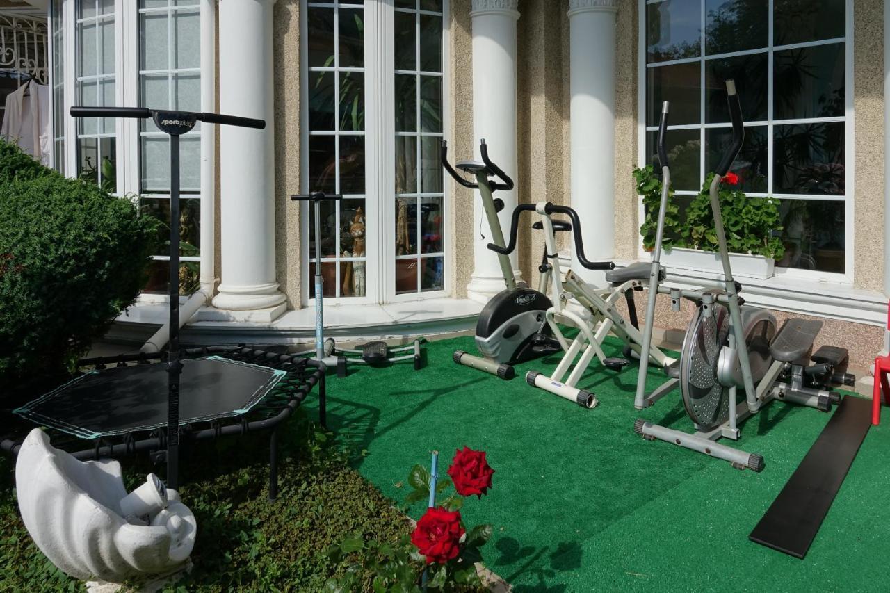 White House Apartments Odessa Ngoại thất bức ảnh