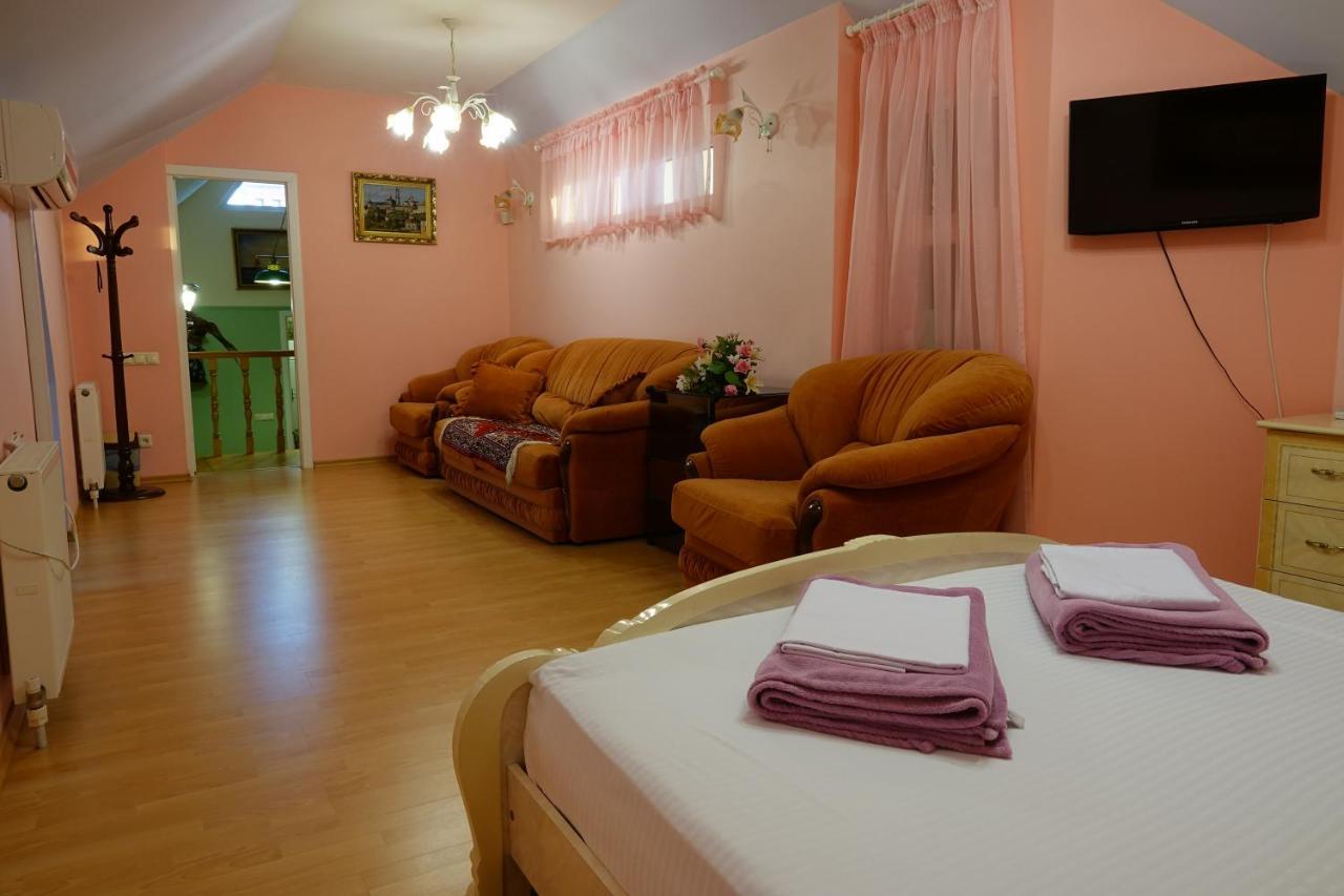 White House Apartments Odessa Ngoại thất bức ảnh