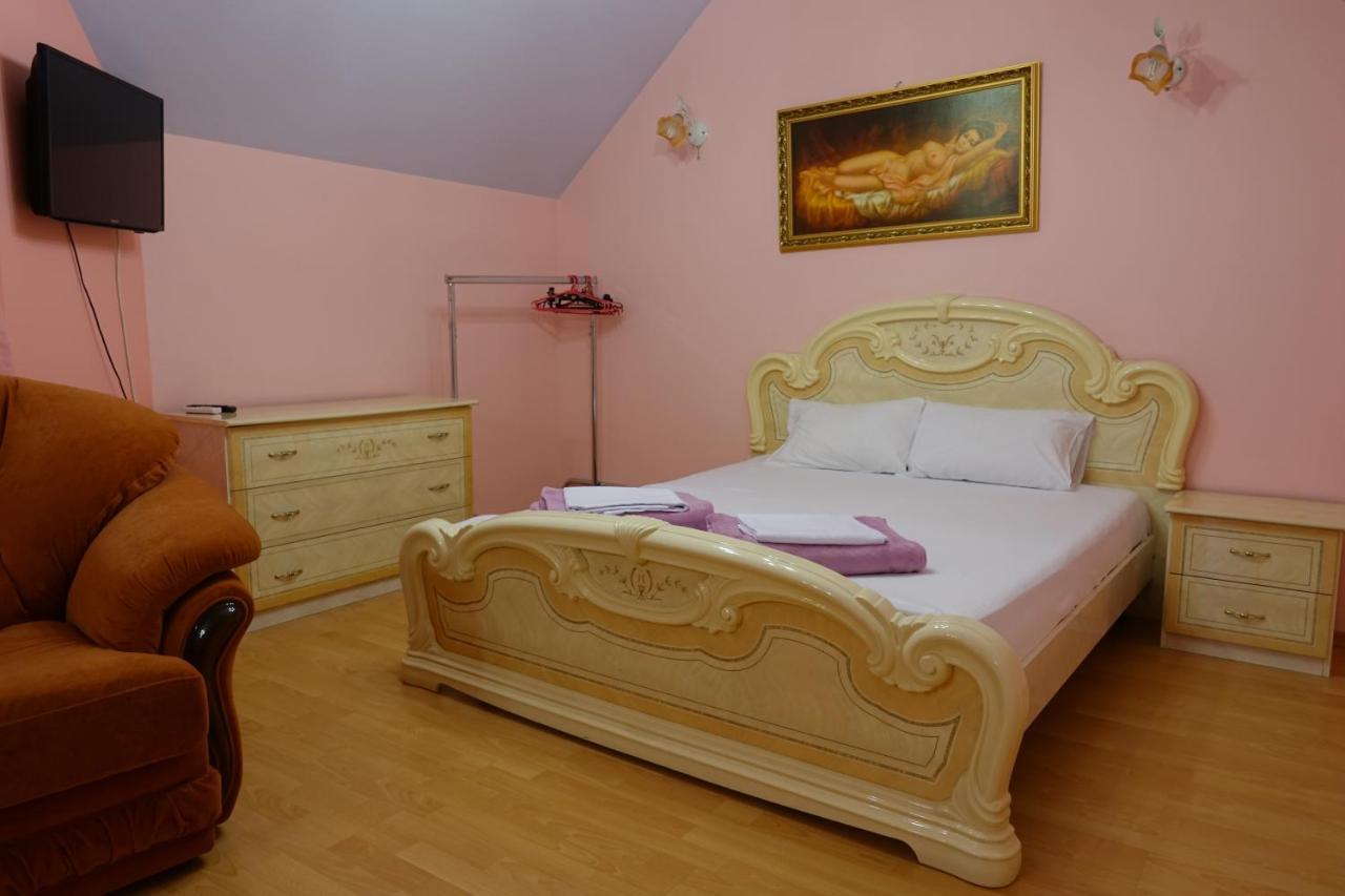 White House Apartments Odessa Ngoại thất bức ảnh