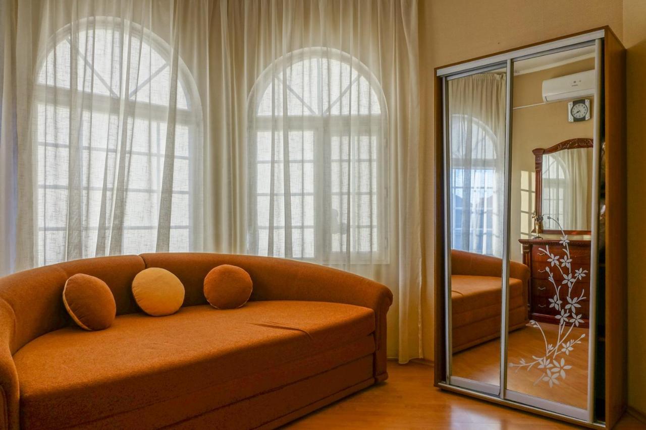 White House Apartments Odessa Ngoại thất bức ảnh